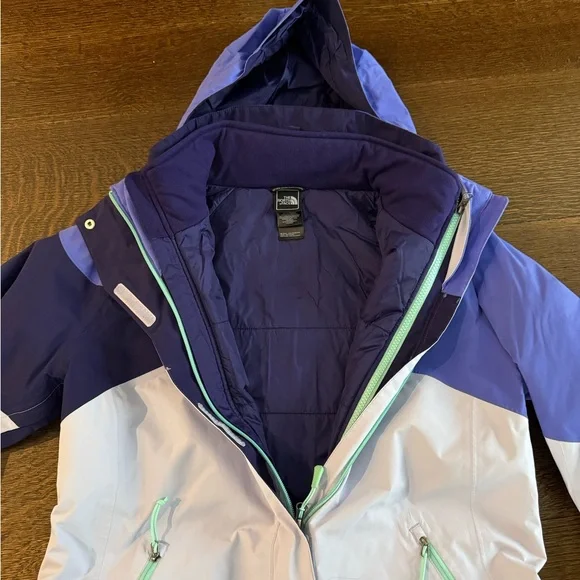 The North Face lightweight snowboard jacket - Picture 4 of 8